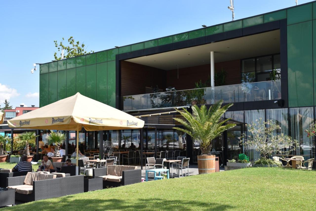 Bl Bavaria Yachtclub & Apartments Balatonlelle Exterior foto