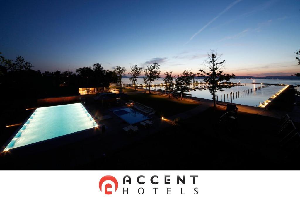 Bl Bavaria Yachtclub & Apartments Balatonlelle Exterior foto